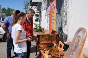 20 мая на торговой площади посёлка Смидович вновь состоялась традиционная выставка-ярмарка товаропроизводителей Смидовичского муниципального района.