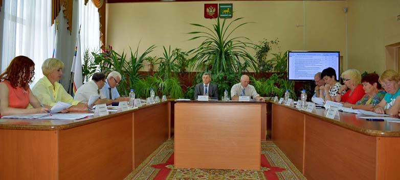 28 июня 2017 года в большом зале администрации муниципального района состоялось заседание комиссии по противодействию коррупции.