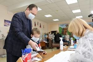 Ростислав Гольдштейн принял участие в Едином дне голосования