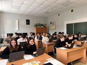 Олимпиадный сезон открыт: школьники Смидовичского района штурмуют Всероссийскую олимпиаду